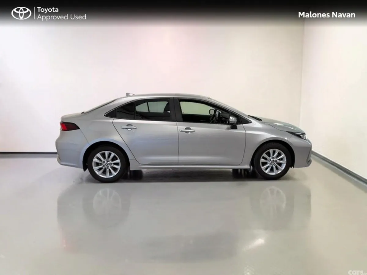 Toyota Corolla Saloon, Petrol Hybrid, 2023, Silver