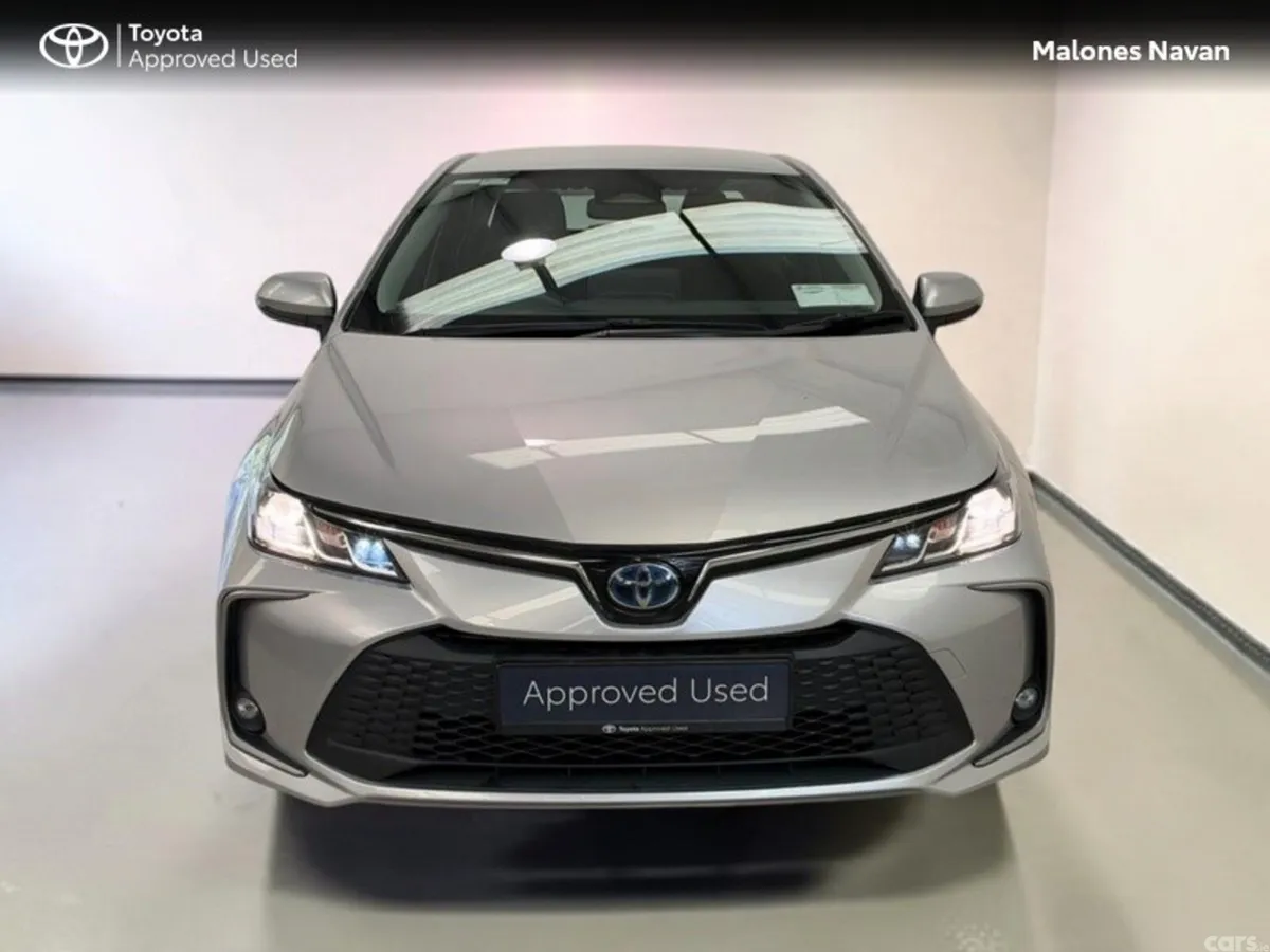 Toyota Corolla Saloon, Petrol Hybrid, 2023, Silver