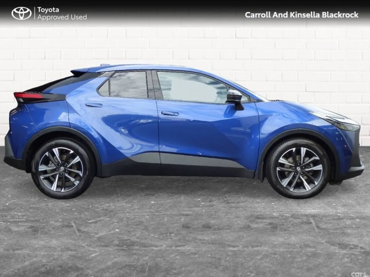 Toyota C-HR SUV, Petrol Hybrid, 2026, Blue