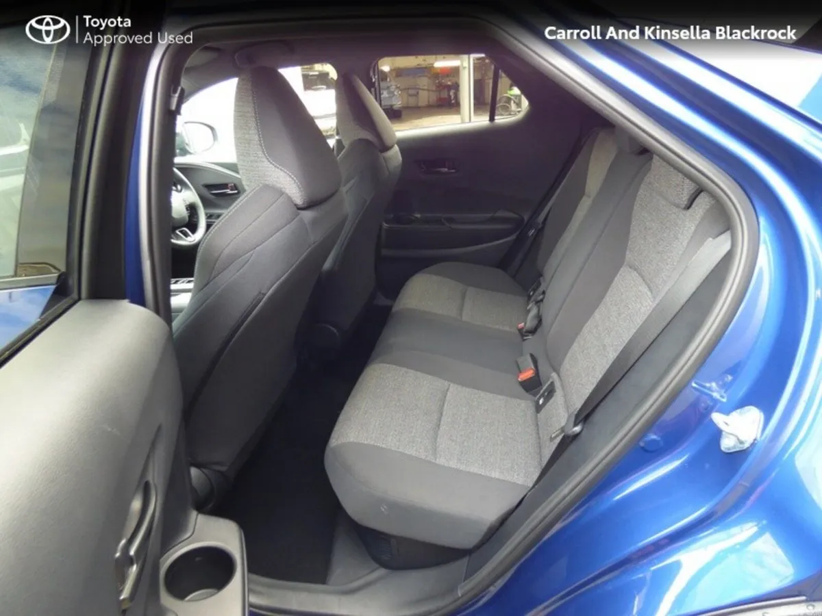 Toyota C-HR SUV, Petrol Hybrid, 2026, Blue