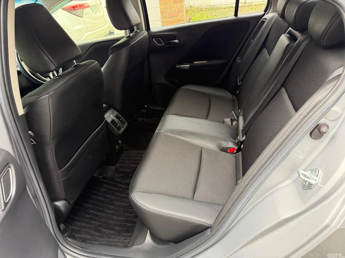 Honda Grace Saloon, Petrol Hybrid, 2018, Grey