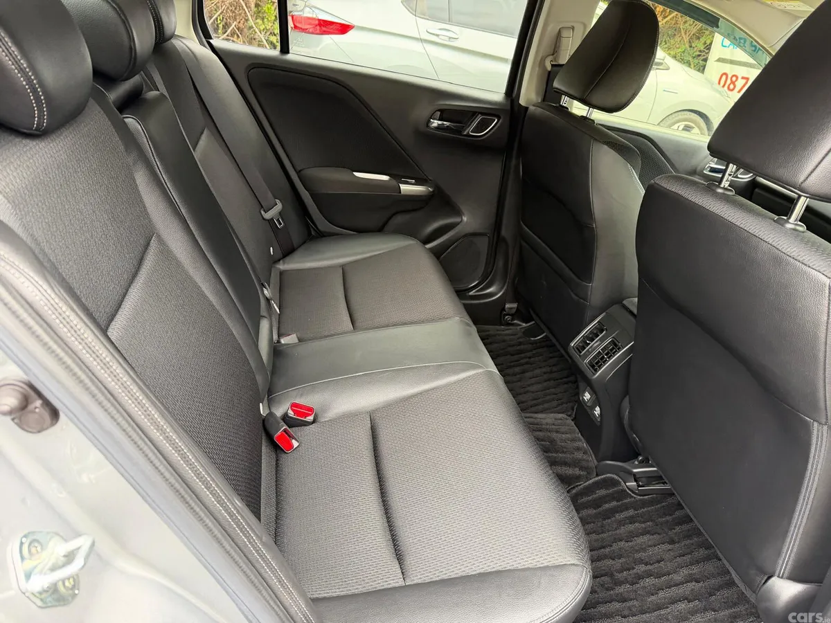 Honda Grace Saloon, Petrol Hybrid, 2018, Grey