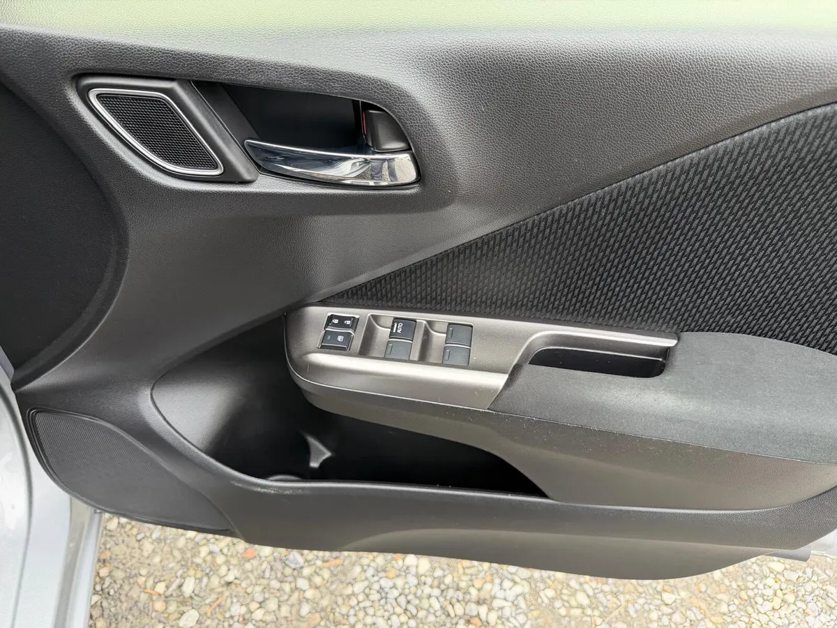 Honda Grace Saloon, Petrol Hybrid, 2018, Grey