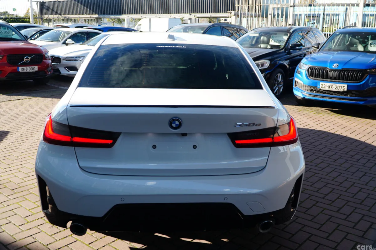 BMW 3-Series Saloon, Petrol Hybrid, 2025, White