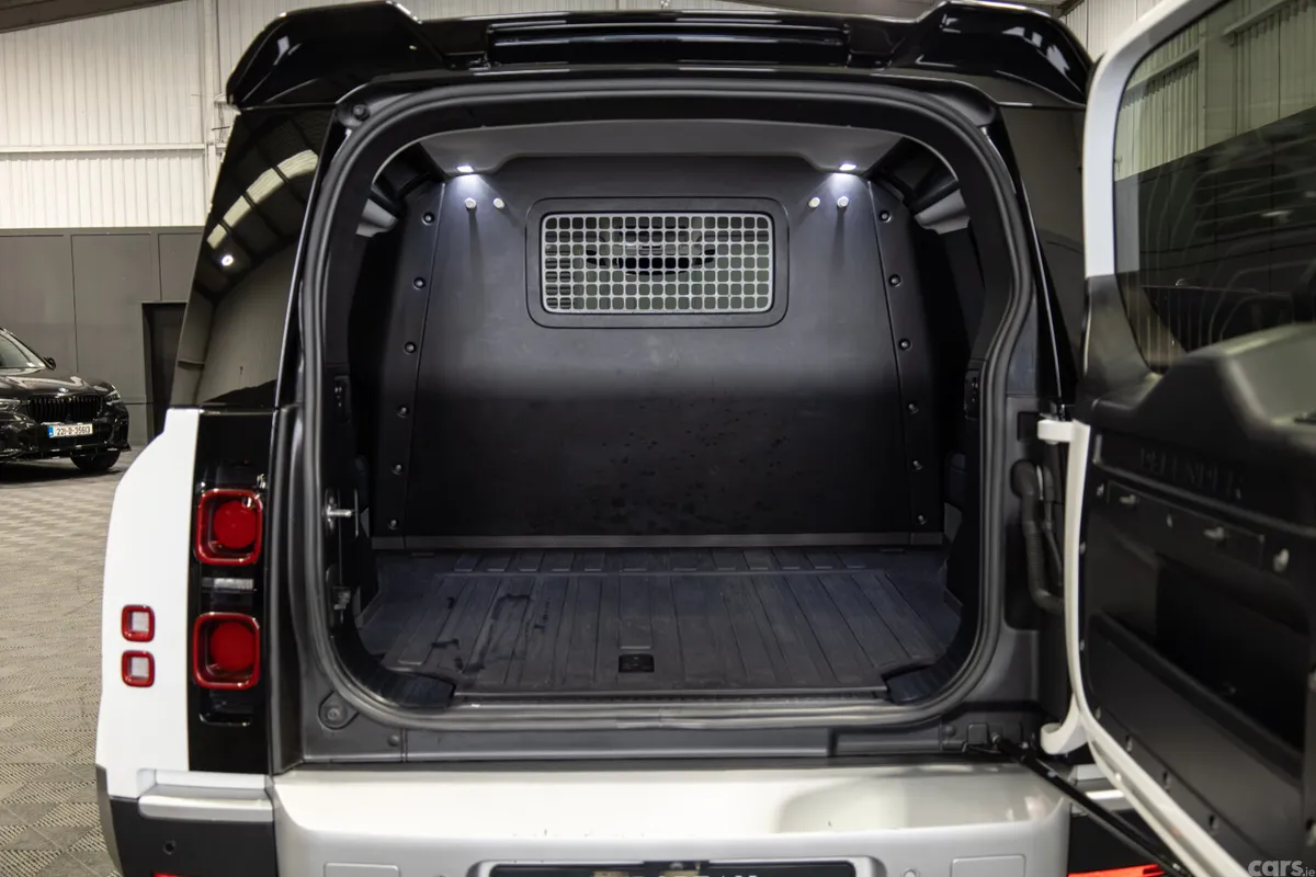 Land Rover Defender SUV, Diesel, 2022, White