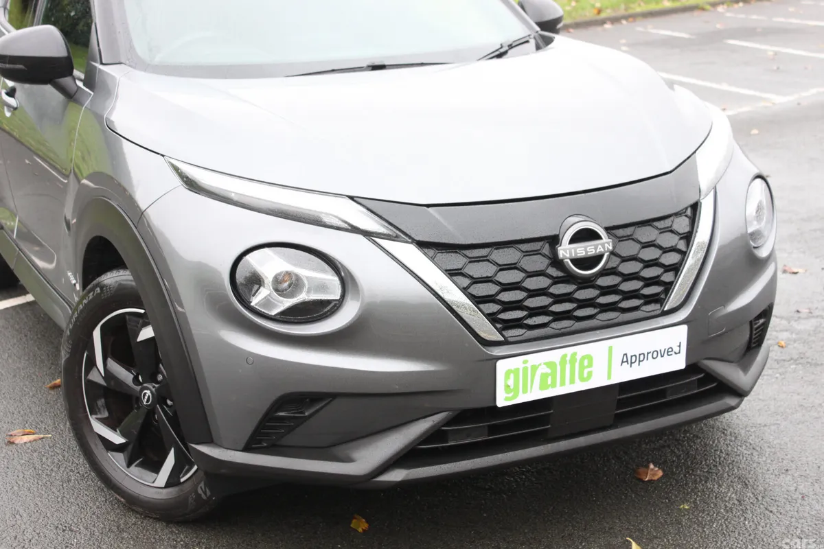Nissan Juke SUV, Petrol Hybrid, 2023, Grey