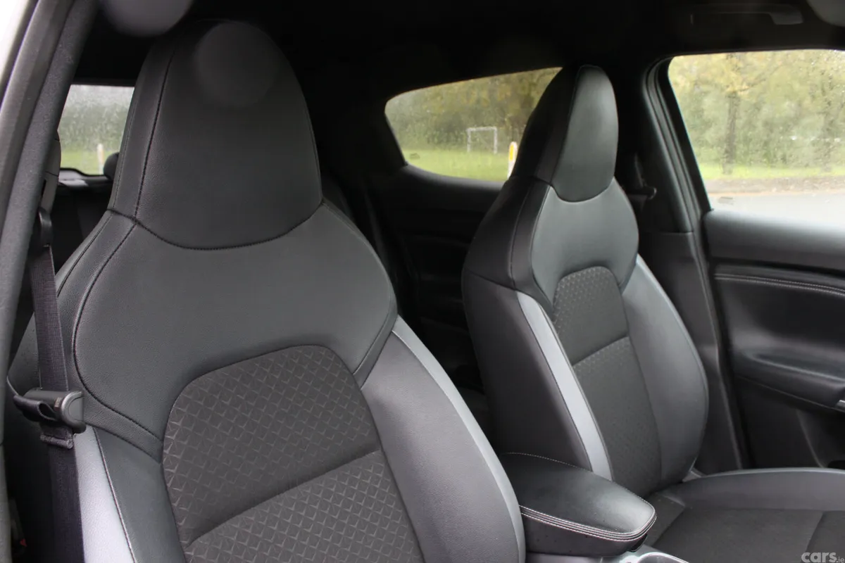 Nissan Juke SUV, Petrol Hybrid, 2023, Grey