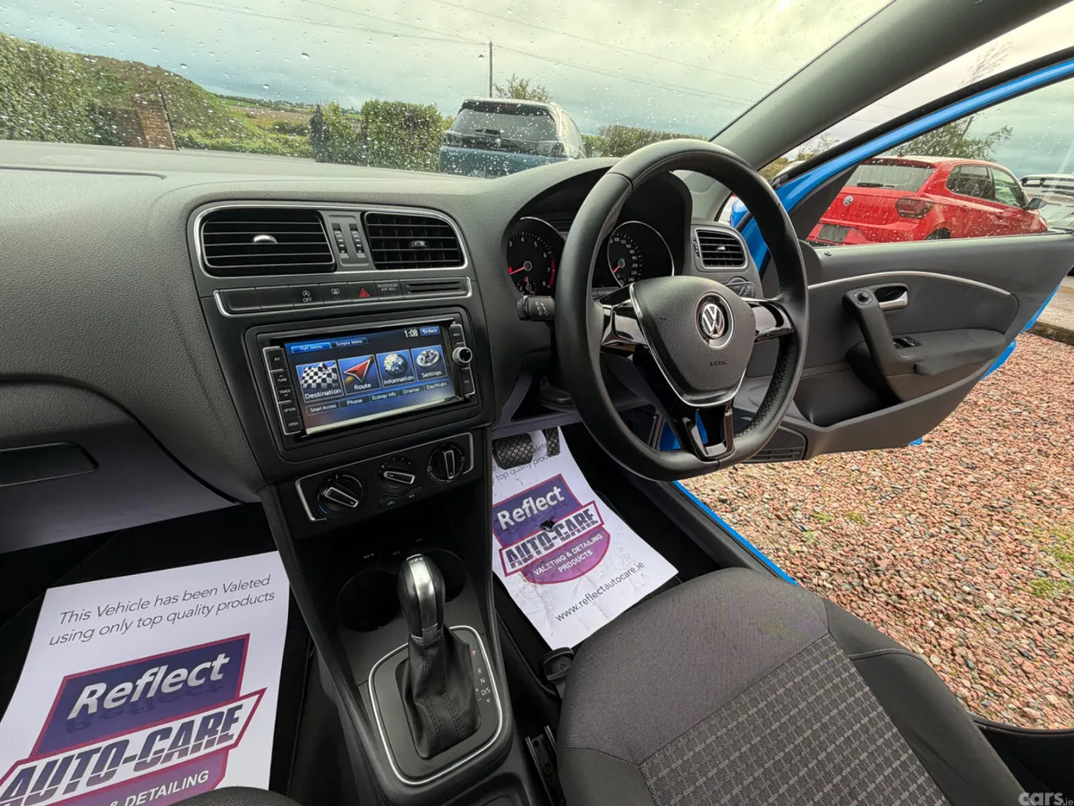 Volkswagen Polo Hatchback, Petrol, 2015, Blue