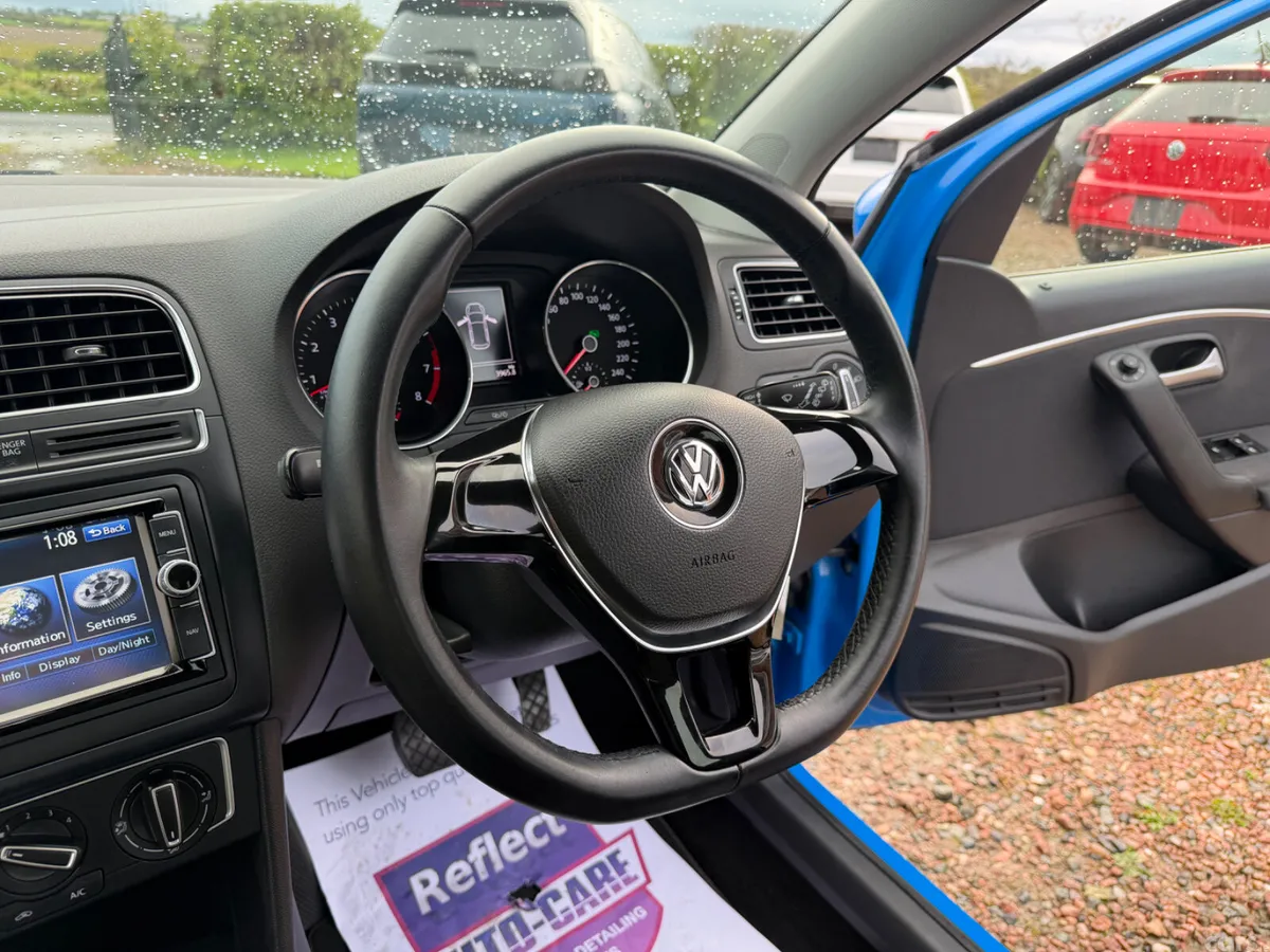 Volkswagen Polo Hatchback, Petrol, 2015, Blue