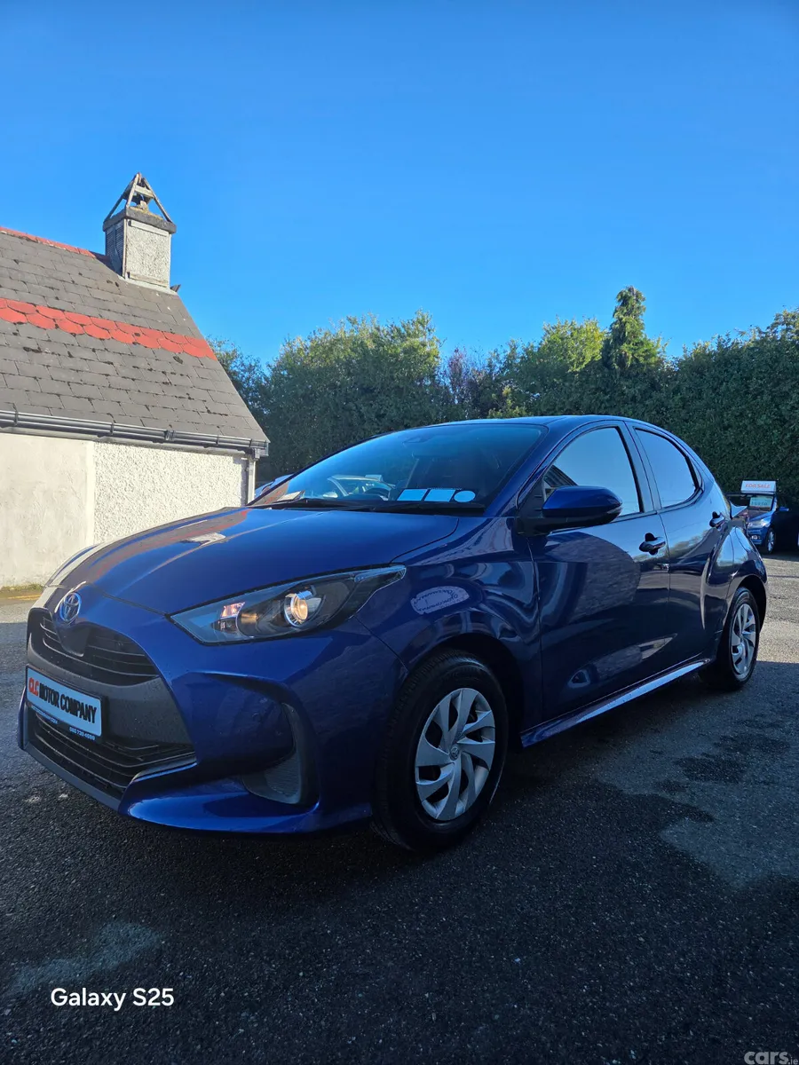 Toyota Yaris Hatchback, Petrol Hybrid, 2021, Blue