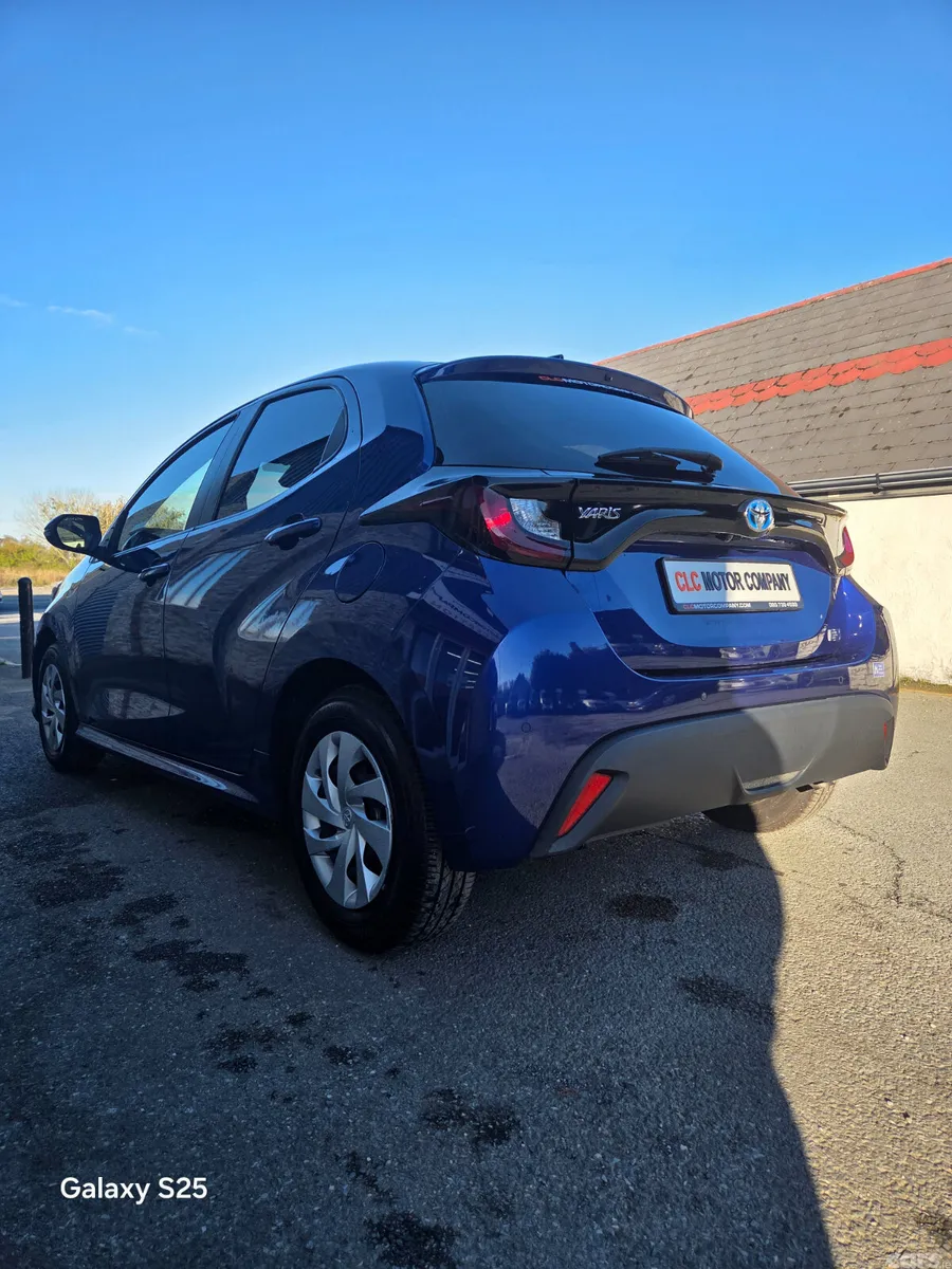 Toyota Yaris Hatchback, Petrol Hybrid, 2021, Blue