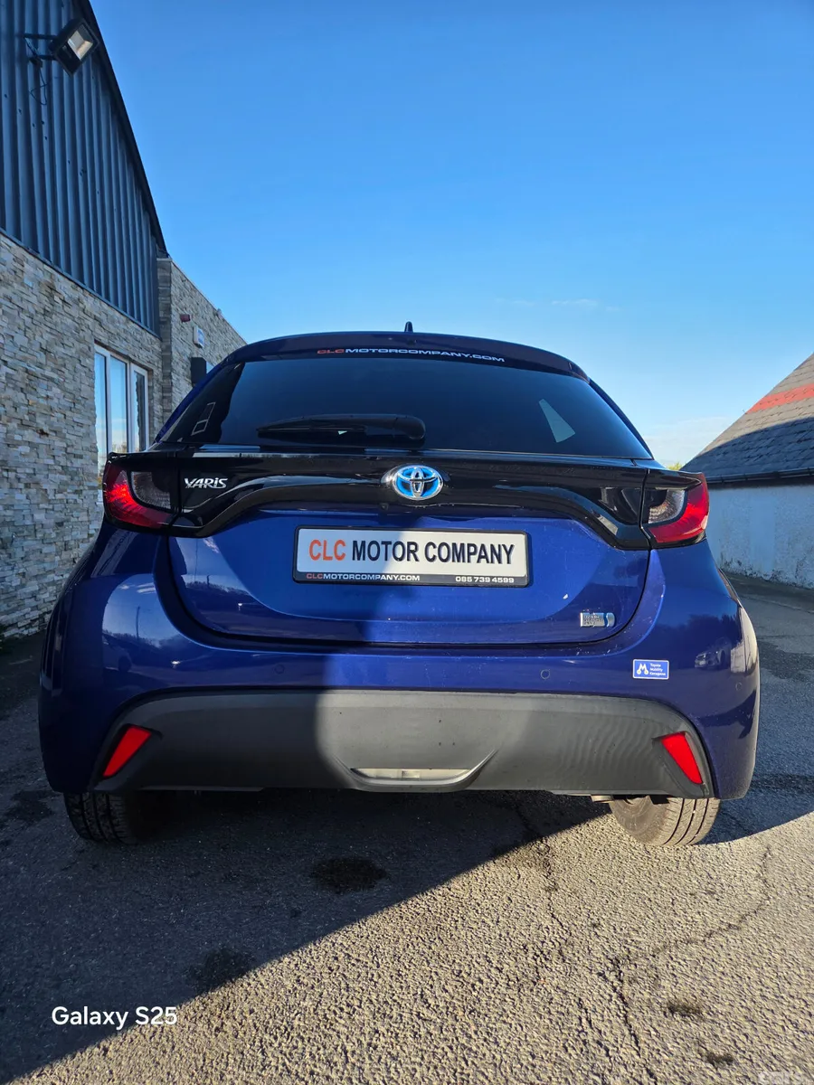 Toyota Yaris Hatchback, Petrol Hybrid, 2021, Blue