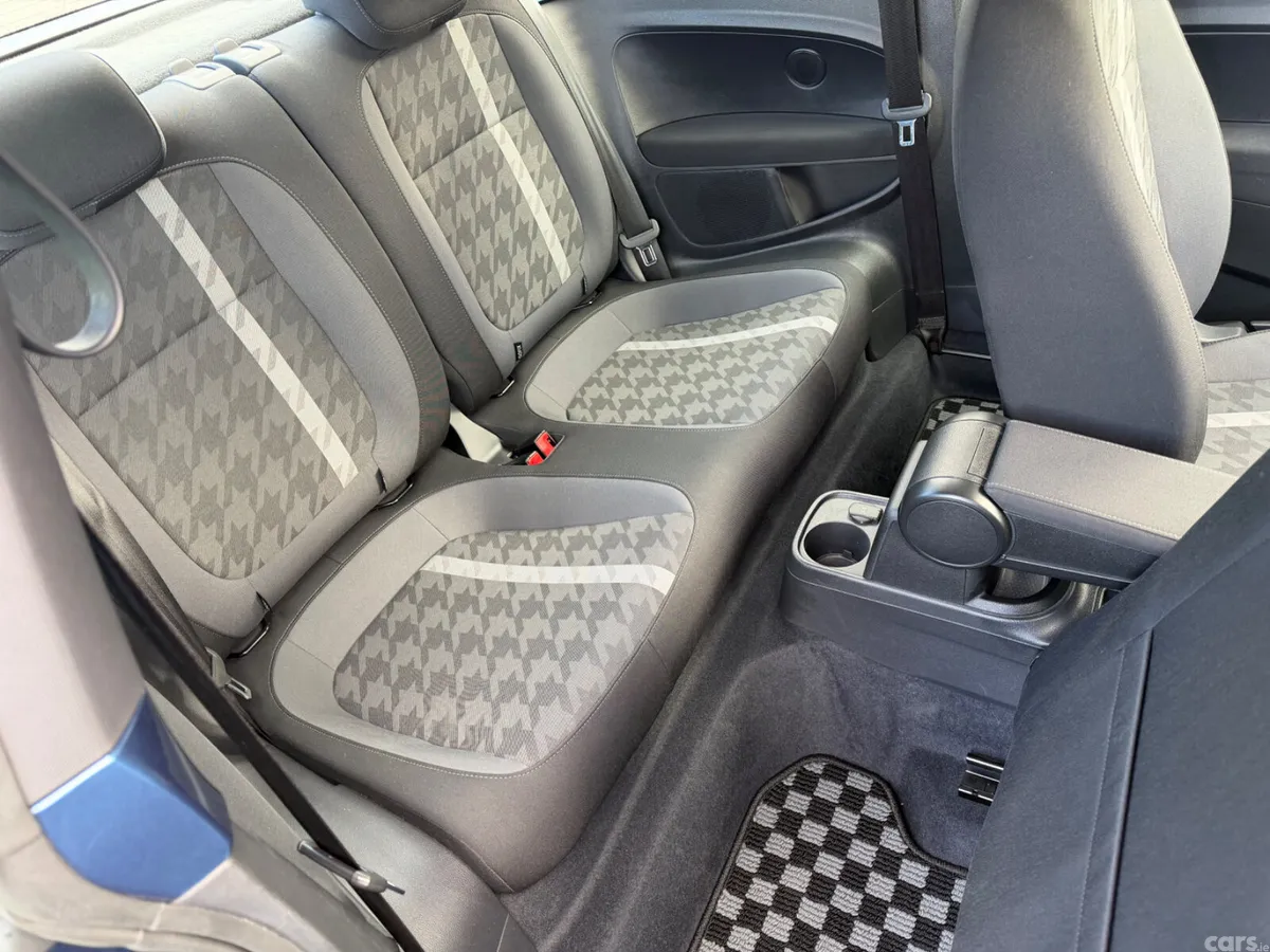 Volkswagen Beetle Hatchback, Petrol, 2017, Blue