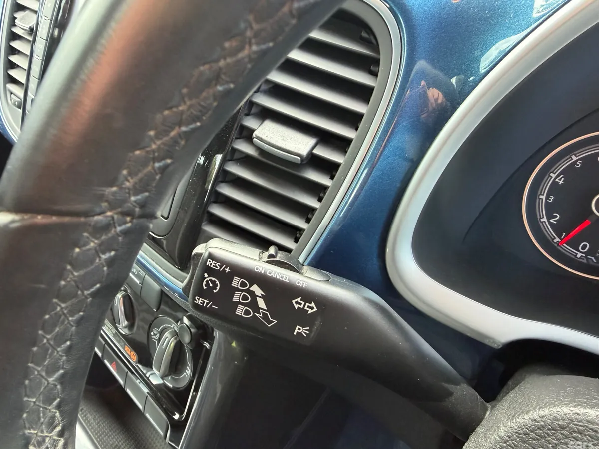 Volkswagen Beetle Hatchback, Petrol, 2017, Blue