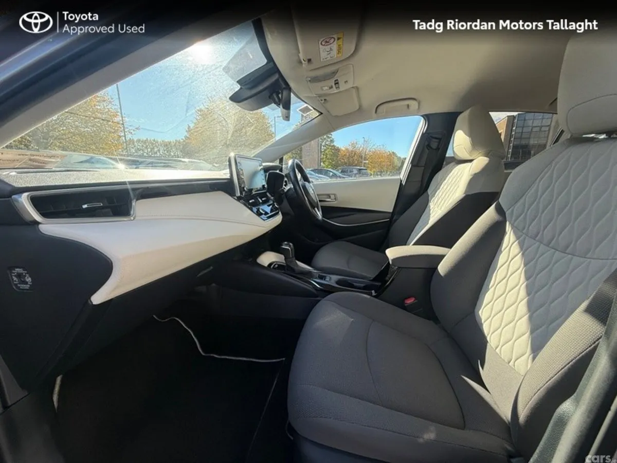 Toyota Corolla Saloon, Petrol Hybrid, 2021, Grey