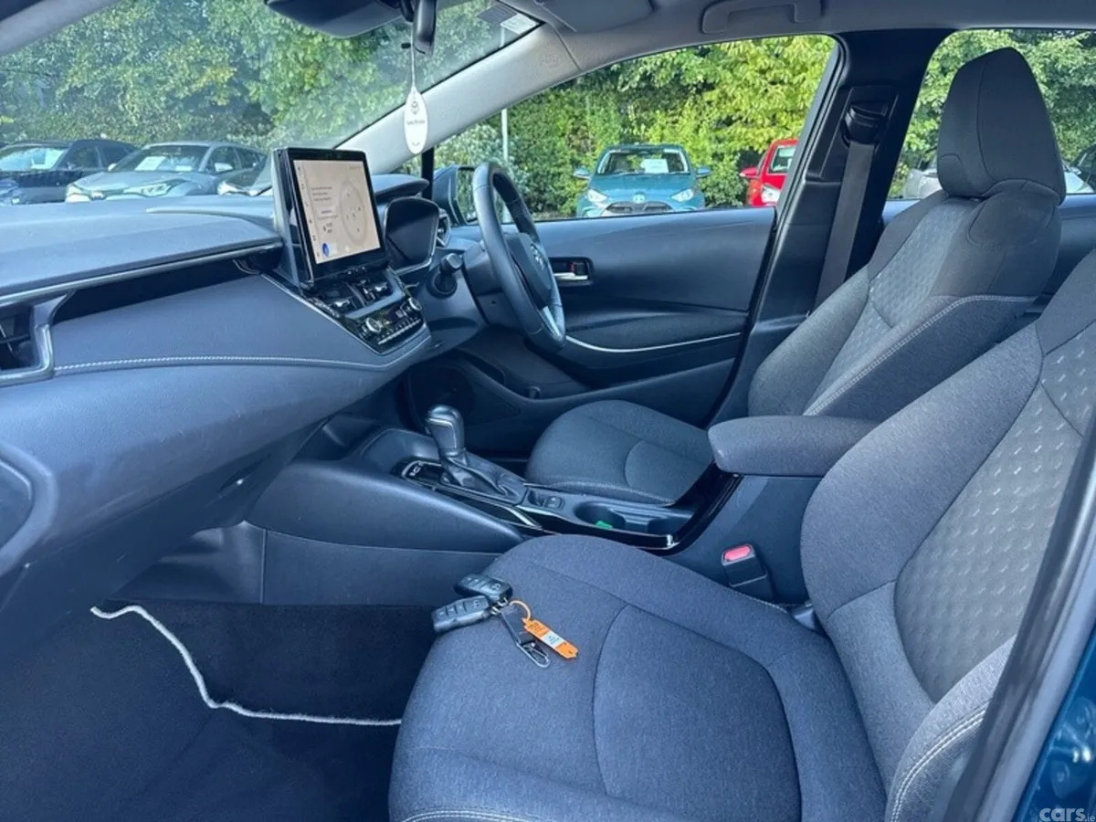 Toyota Corolla Saloon, Petrol Hybrid, 2023, Blue