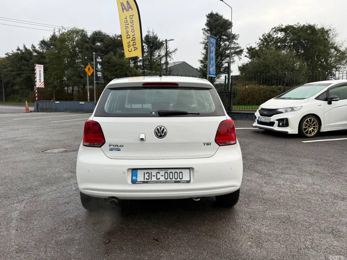 Volkswagen Polo Hatchback, Petrol, 2013, White