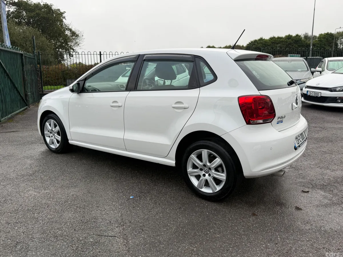 Volkswagen Polo Hatchback, Petrol, 2013, White