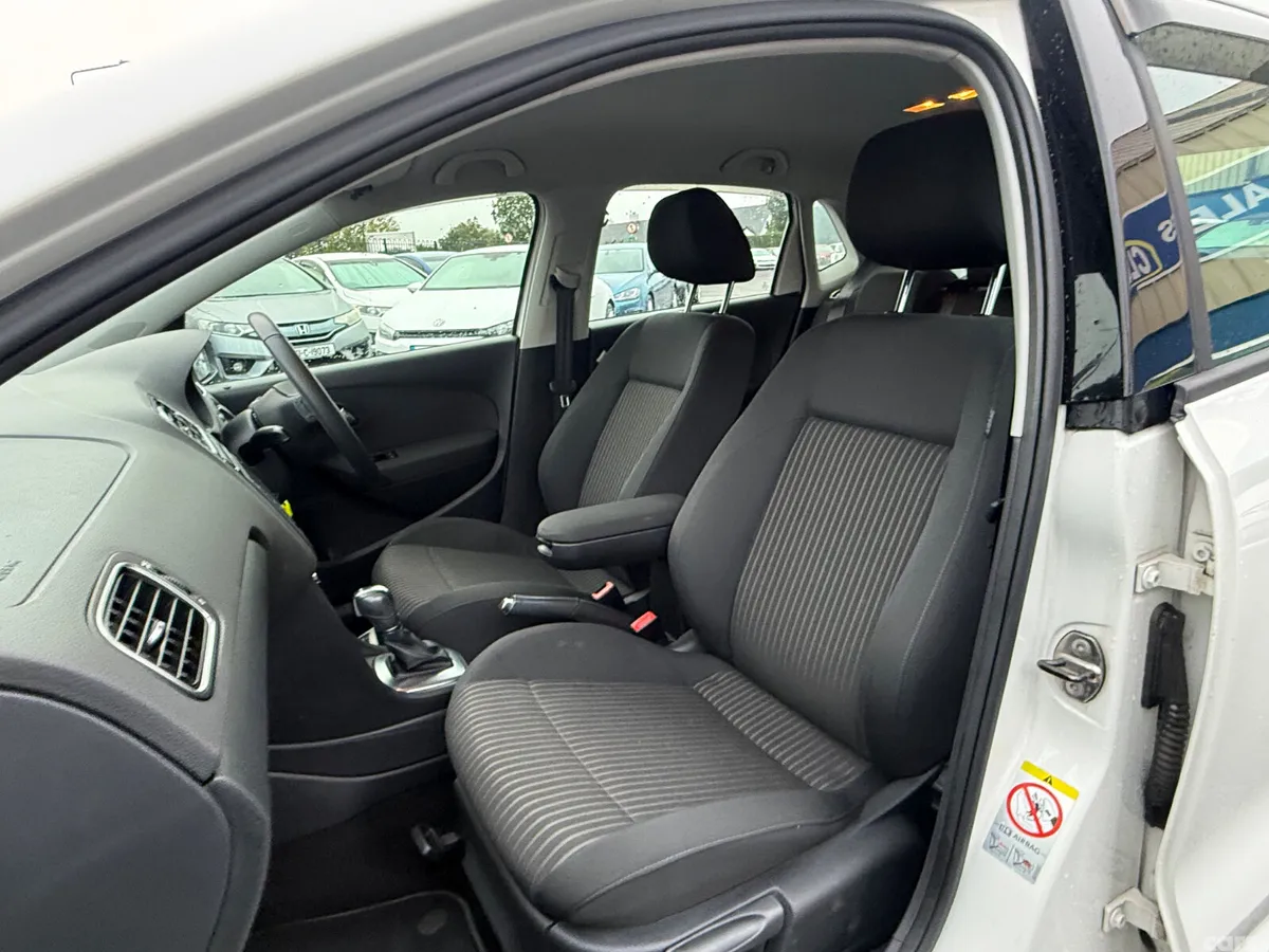 Volkswagen Polo Hatchback, Petrol, 2013, White