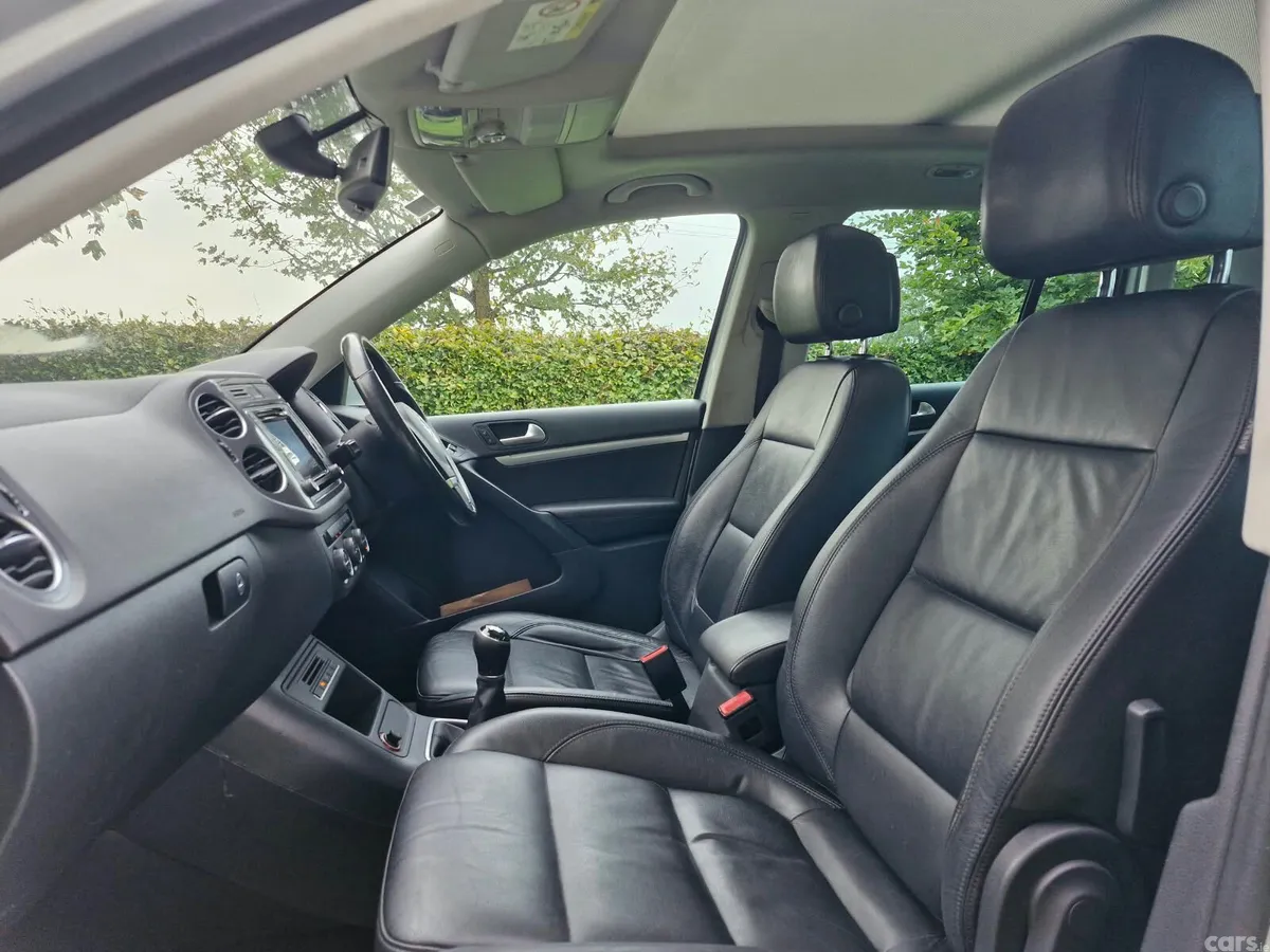Volkswagen Tiguan SUV, Diesel, 2016, Silver