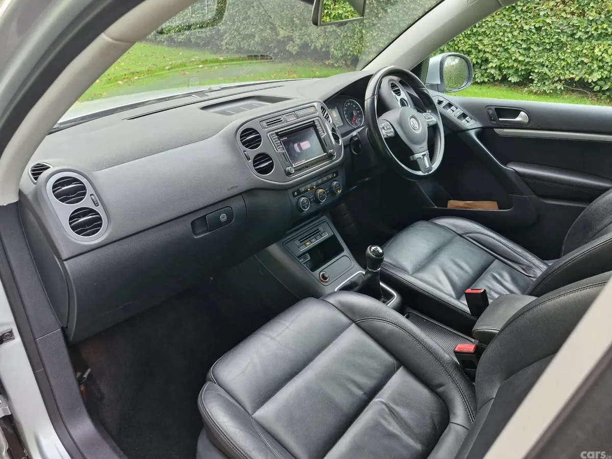 Volkswagen Tiguan SUV, Diesel, 2016, Silver