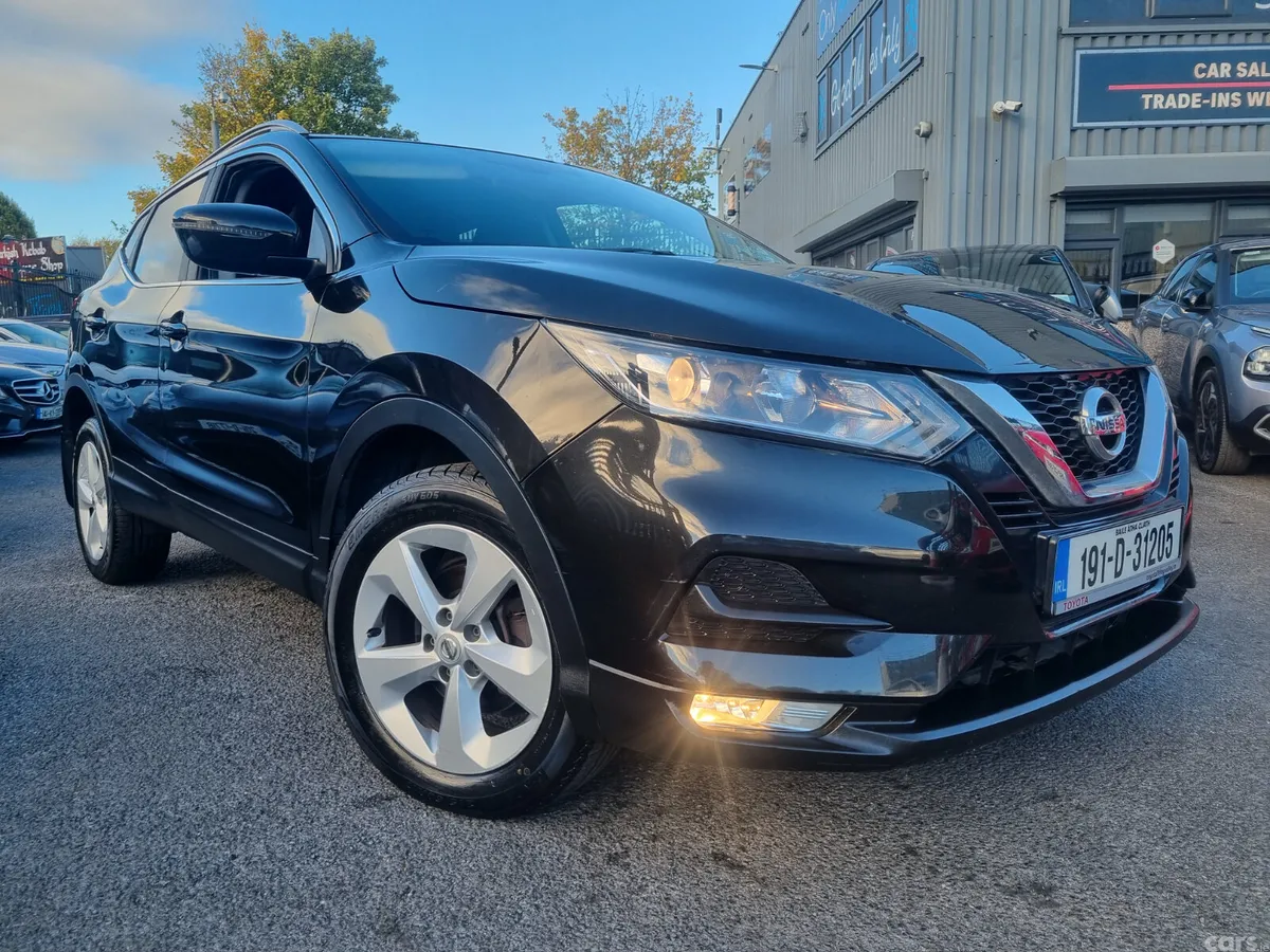 Nissan Qashqai MPV, Diesel, 2019, Black