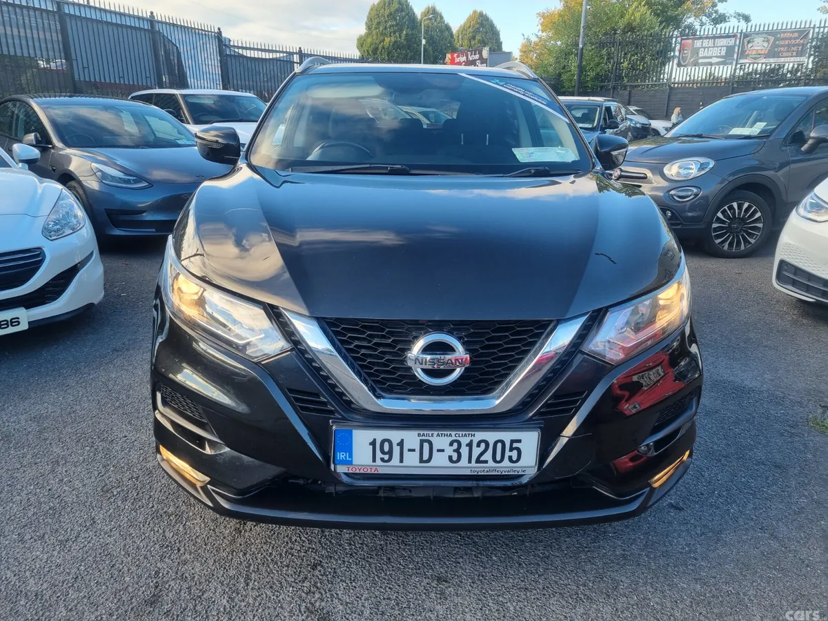 Nissan Qashqai MPV, Diesel, 2019, Black