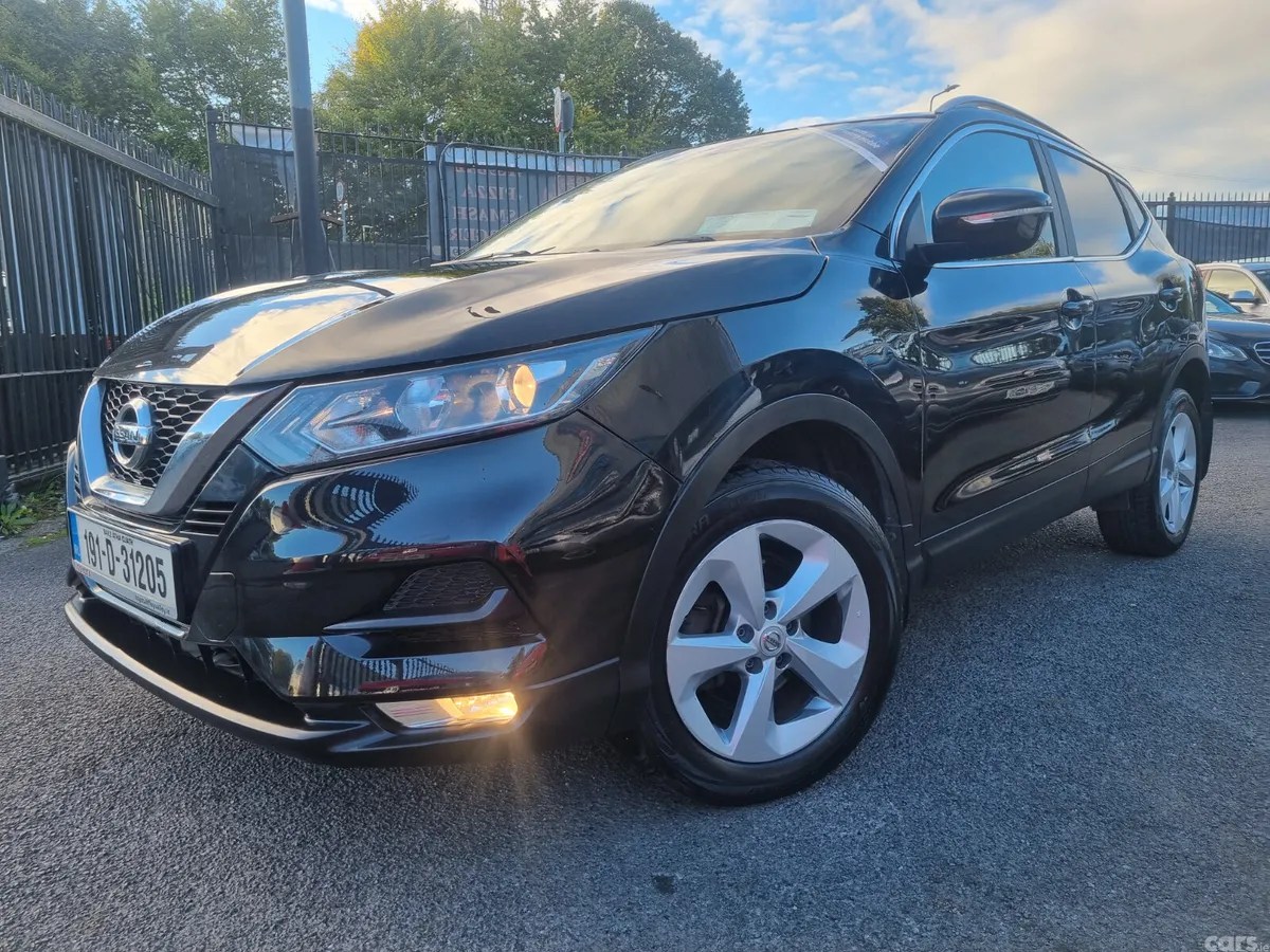 Nissan Qashqai MPV, Diesel, 2019, Black