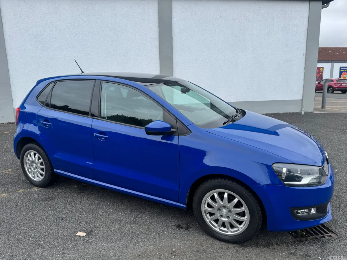 Volkswagen Polo Hatchback, Petrol, 2013, Blue
