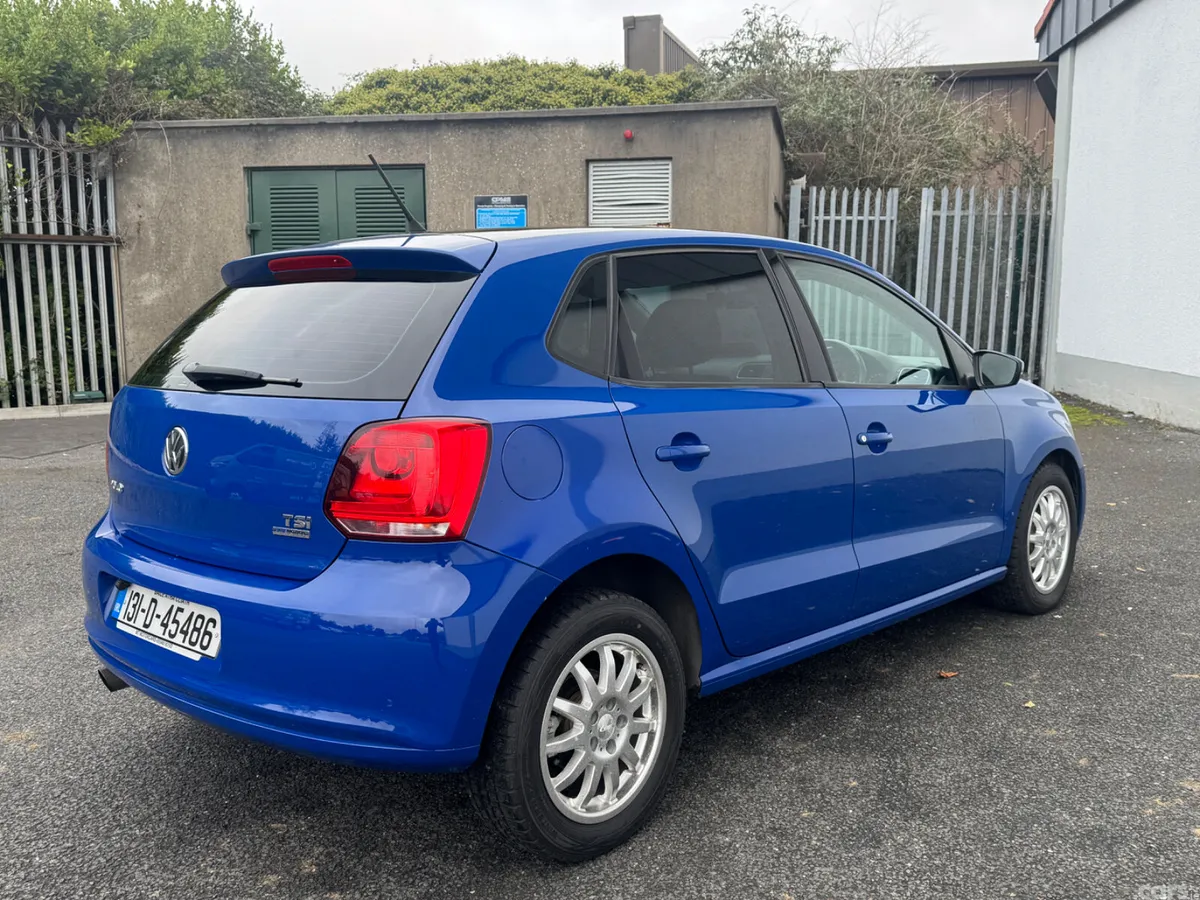 Volkswagen Polo Hatchback, Petrol, 2013, Blue