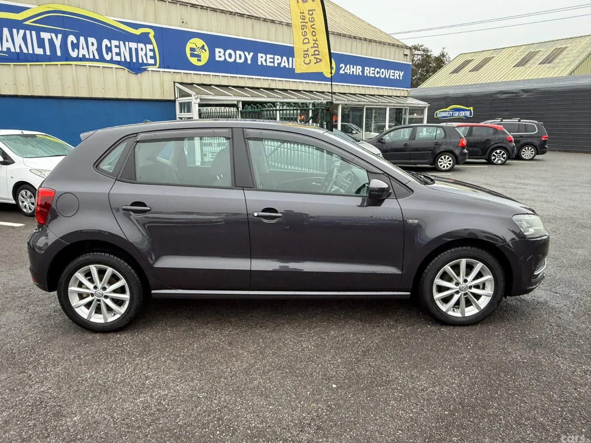 Volkswagen Polo Hatchback, Petrol, 2015, Black