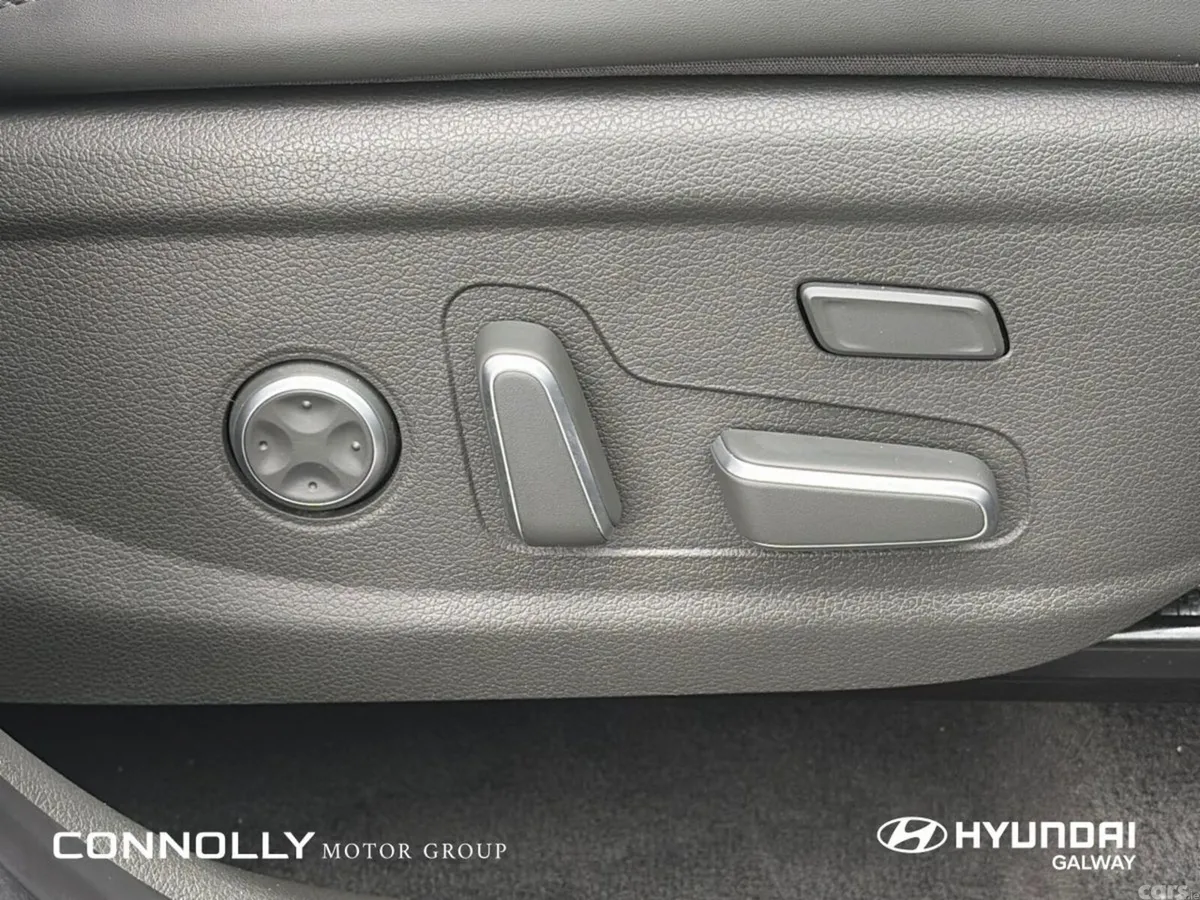 Hyundai Santa Fe SUV, Petrol Plug-in Hybrid, 2021, Black