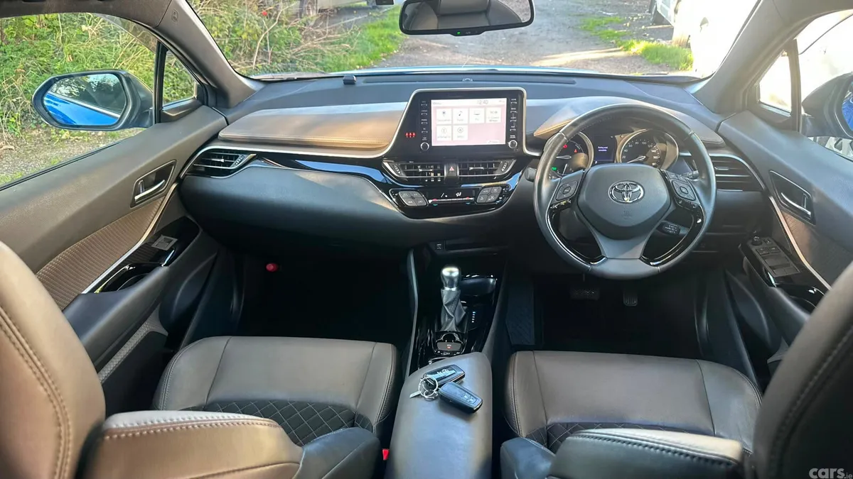 Toyota C-HR Hatchback, Petrol Hybrid, 2021, Blue
