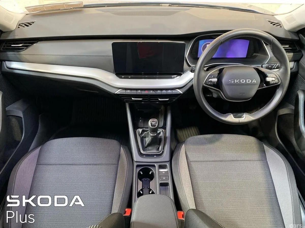 Skoda Octavia Saloon, Diesel, 2026, Blue