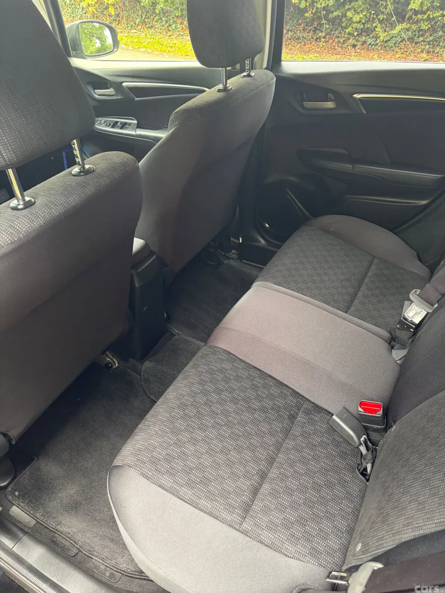 Honda Fit Hatchback, Petrol, 2014, White