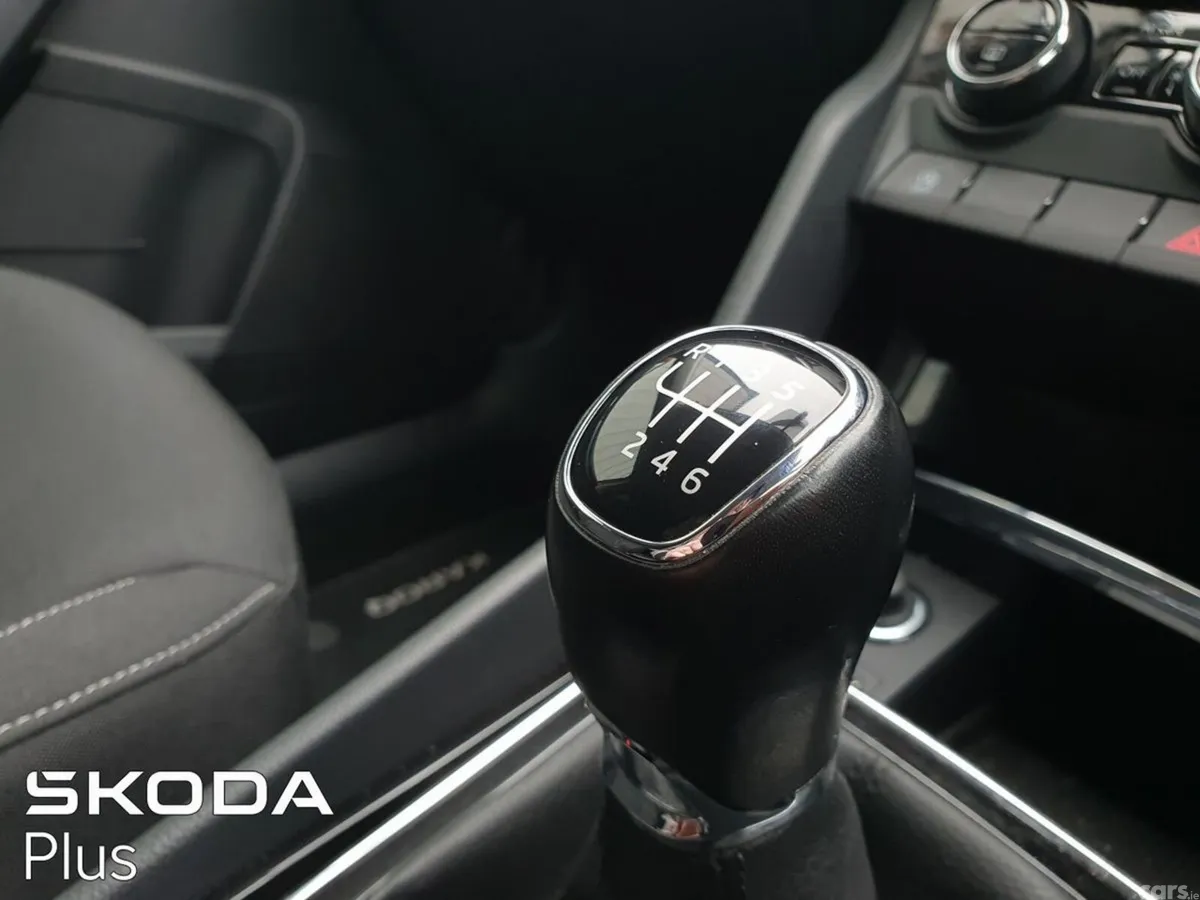 Skoda Karoq SUV, Diesel, 2023, Orange