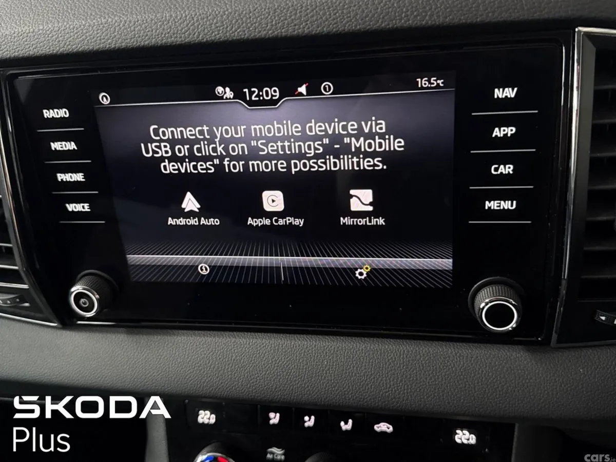 Skoda Karoq SUV, Diesel, 2023, Orange