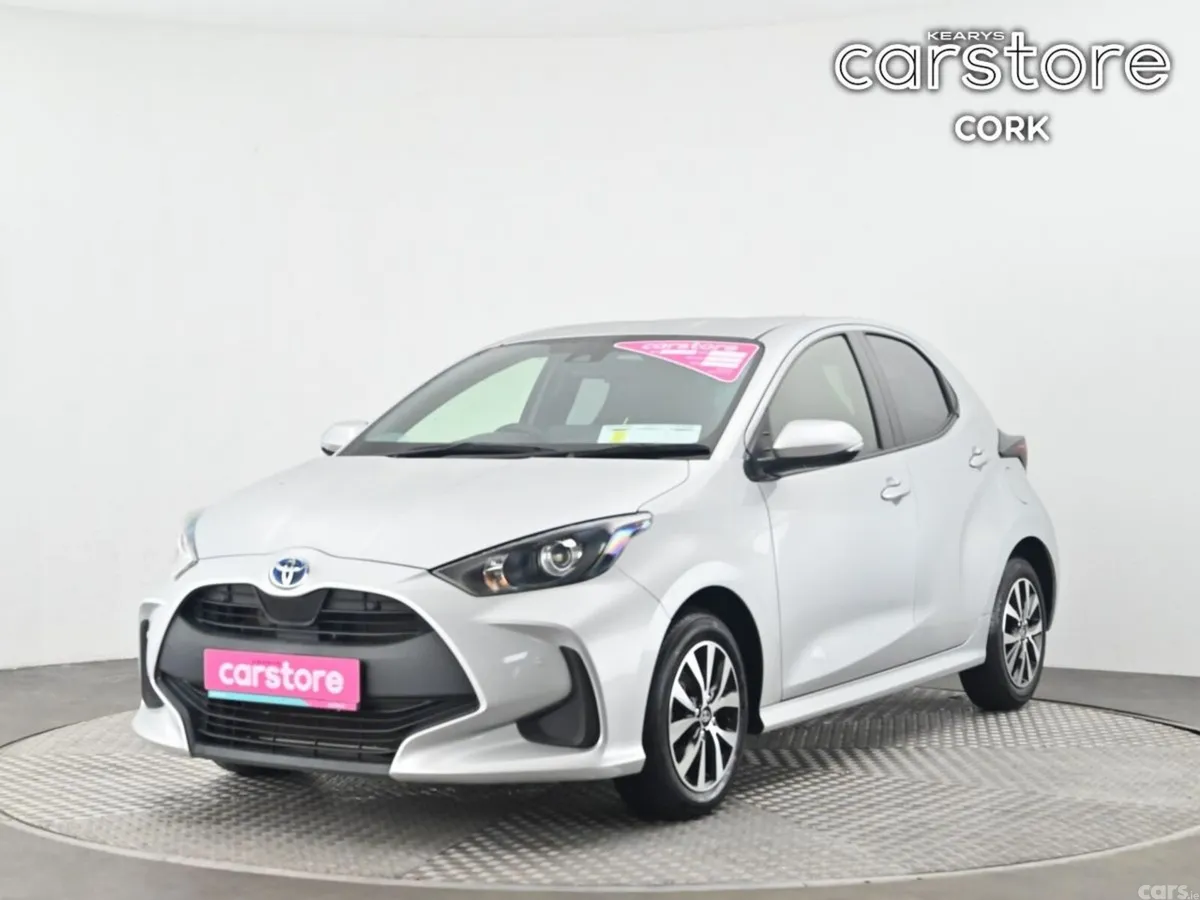 Toyota Yaris Hatchback, Petrol Hybrid, 2022, Silver
