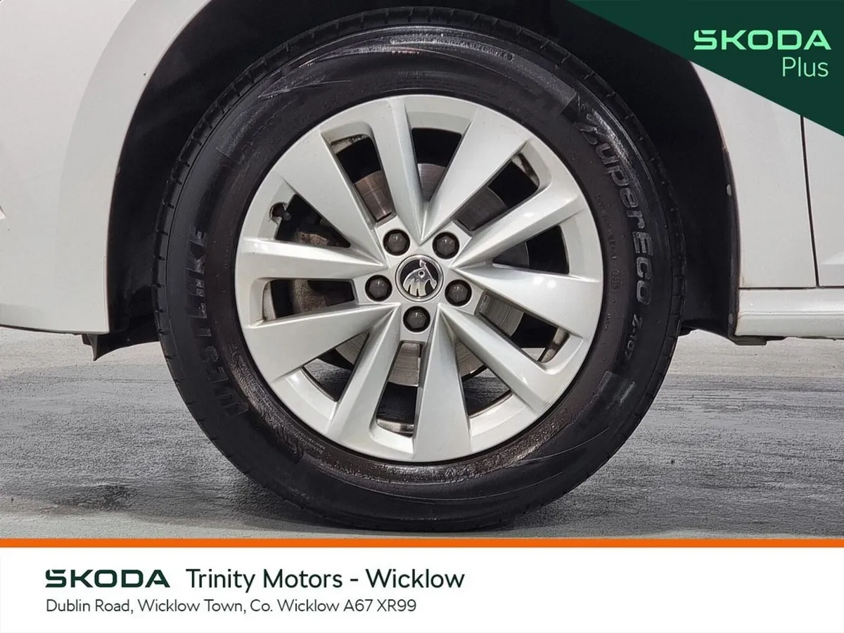 Skoda Kamiq Hatchback, Petrol, 2024, White
