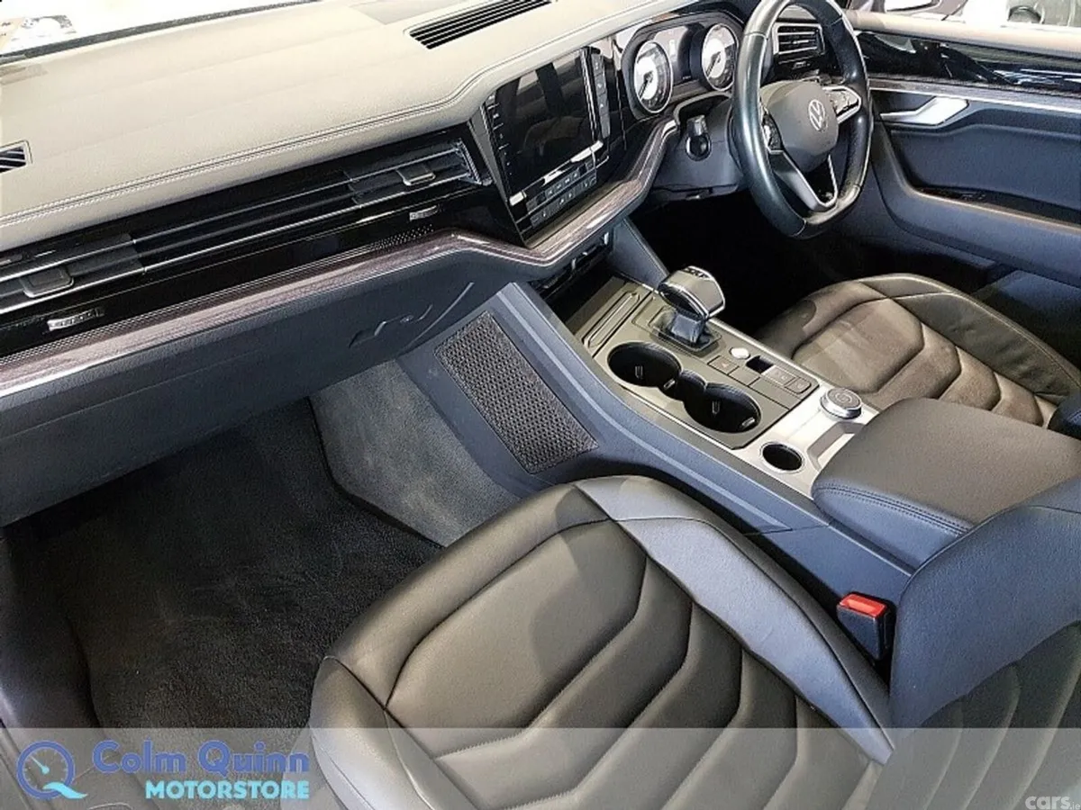 Volkswagen Touareg SUV, Diesel, 2023, Grey