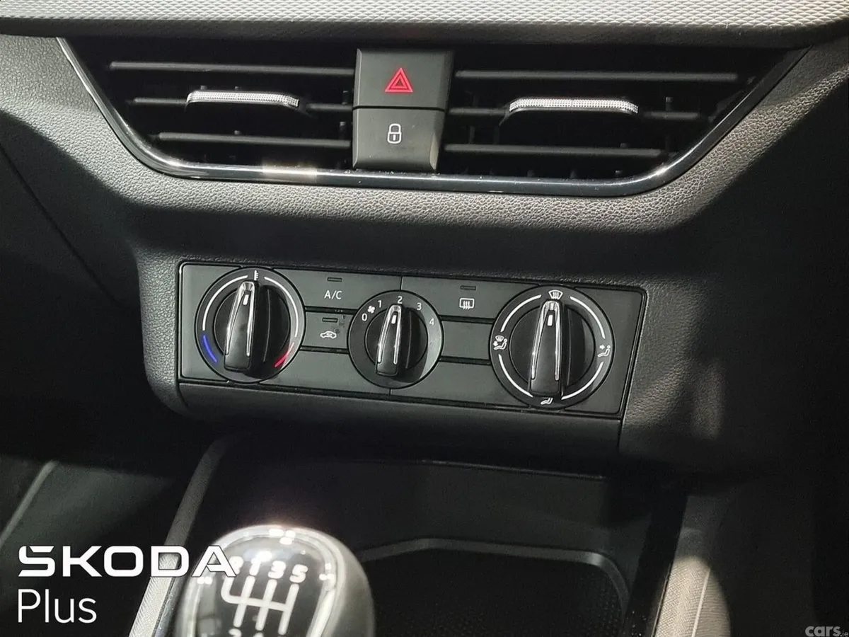 Skoda Kamiq Hatchback, Petrol, 2024, White