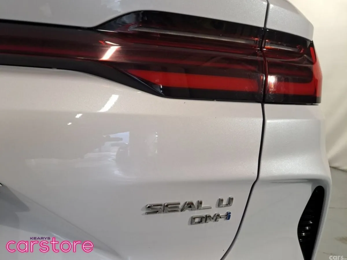 BYD SEAL U Hatchback, Petrol Plug-in Hybrid, 2026, White