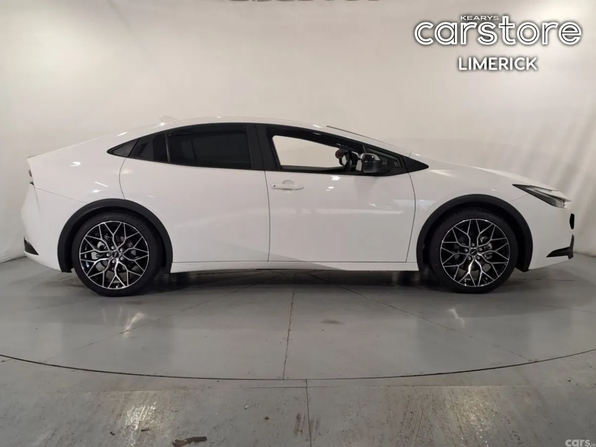 Toyota Prius Hatchback, Petrol Hybrid, 2025, White
