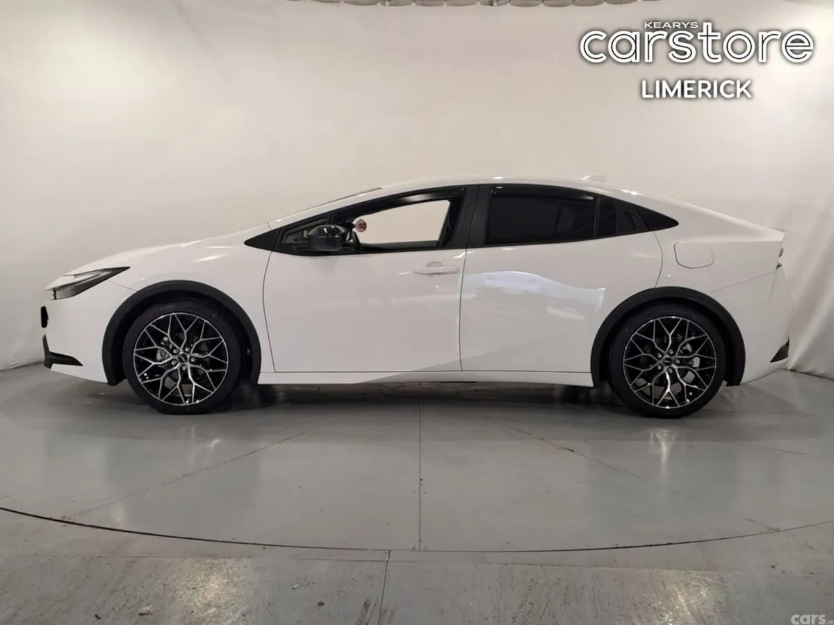 Toyota Prius Hatchback, Petrol Hybrid, 2025, White