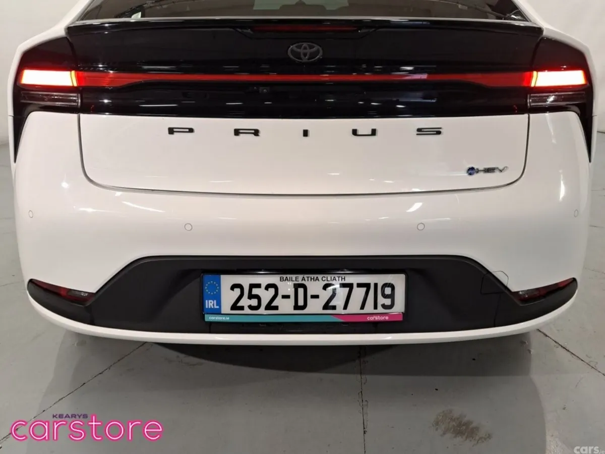 Toyota Prius Hatchback, Petrol Hybrid, 2025, White