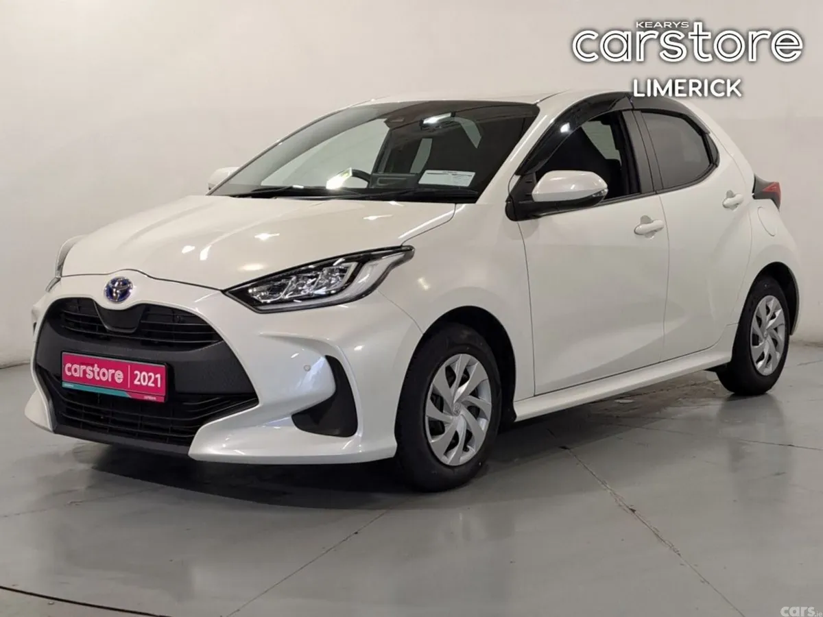 Toyota Yaris Hatchback, Petrol Hybrid, 2021, White