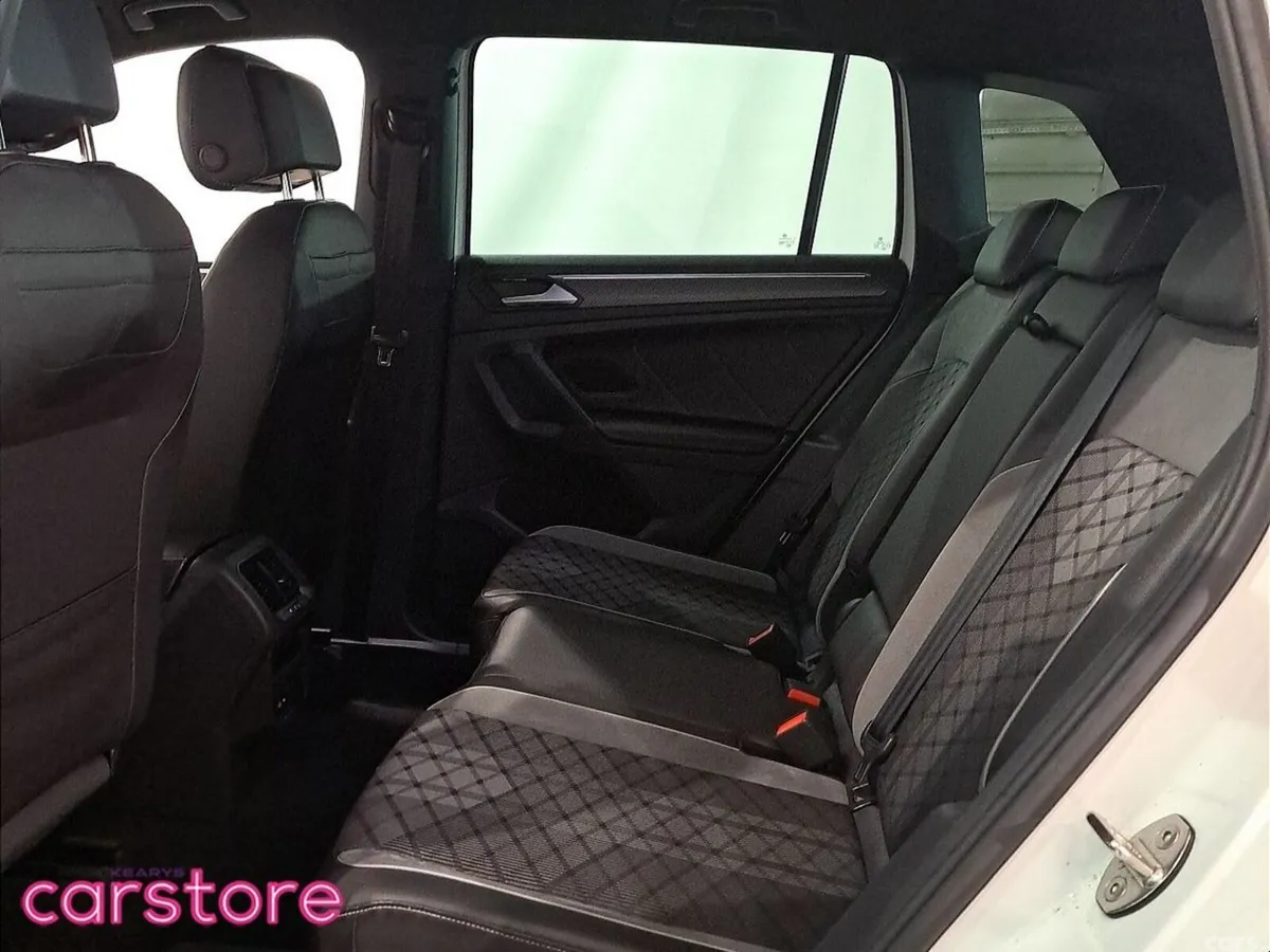 Volkswagen Tiguan SUV, Petrol Plug-in Hybrid, 2023, White