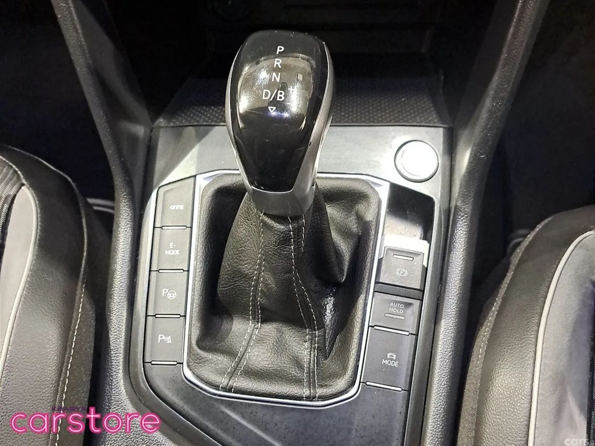 Volkswagen Tiguan SUV, Petrol Plug-in Hybrid, 2023, White