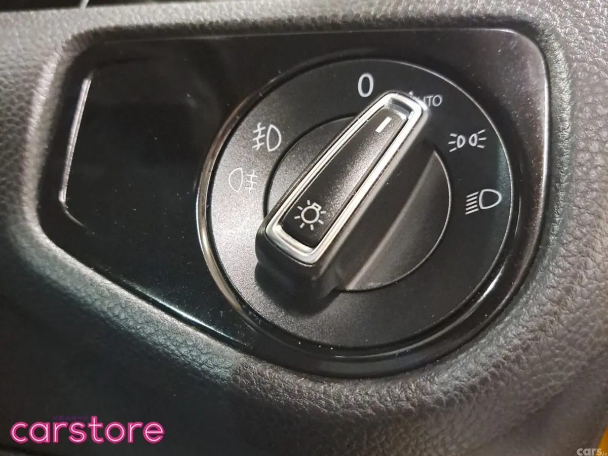 Volkswagen Golf Hatchback, Petrol, 2017, Gold