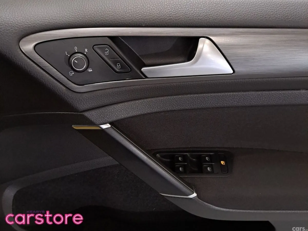 Volkswagen Golf Hatchback, Petrol, 2019, 